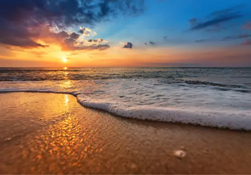 A beautiful beach scene vacationers can experience with Property Rentals in Tampa FL