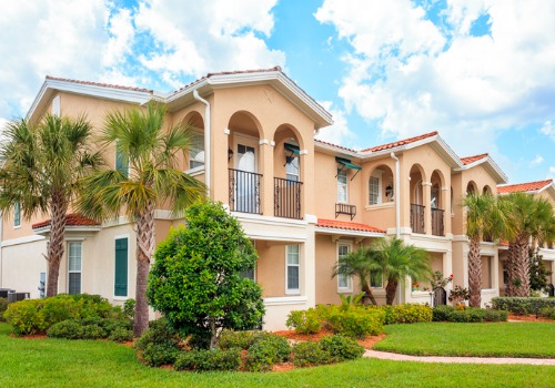 The outside of luxury condos, ready to be shown by Rental Property Managers in Clearwater FL