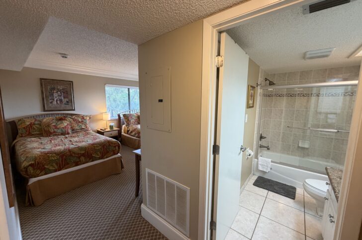Quiet Comfortable 2br-2ba Condo in Saddlebrook (3218)