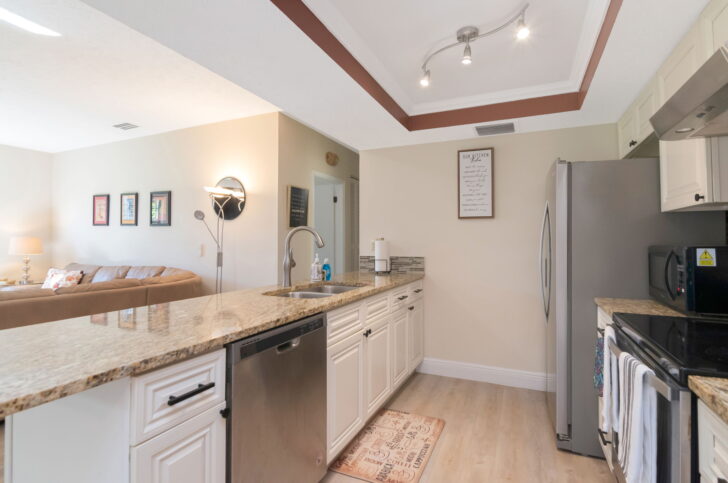 Spacious 2bd-2ba Townhome located in Saddlebrook