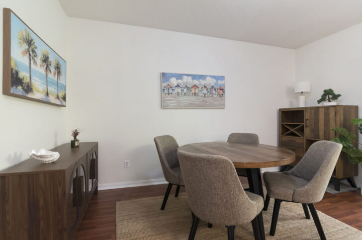 Amazing 3br-3ba home in desirable Meadow Pointe