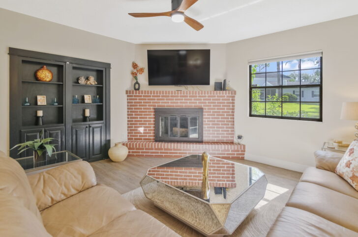 Spacious 2bd-2ba Townhome located in Saddlebrook