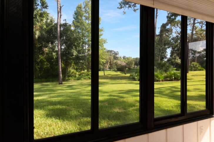 Spacious 2bd-2ba Townhome located in Saddlebrook