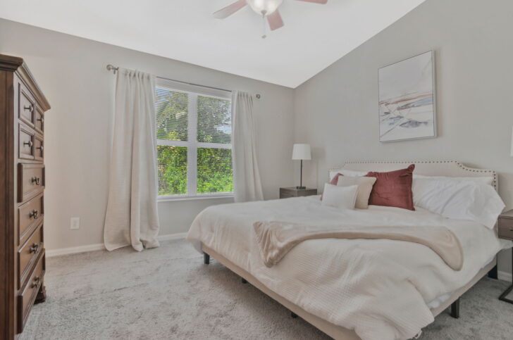 Amazing 3br-3ba home in desirable Meadow Pointe