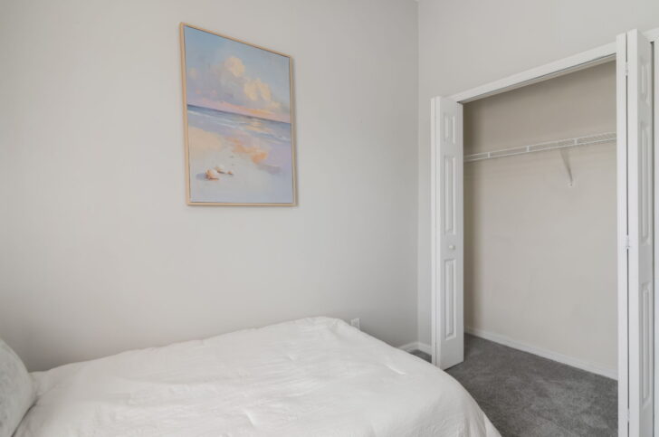 Amazing 3br-3ba home in desirable Meadow Pointe