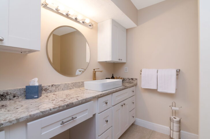 Spacious 2bd-2ba Townhome located in Saddlebrook