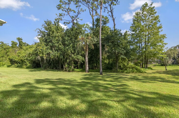 Spacious 2bd-2ba Townhome located in Saddlebrook