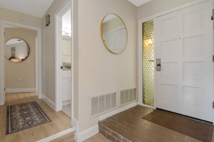 Spacious 2bd-2ba Townhome located in Saddlebrook