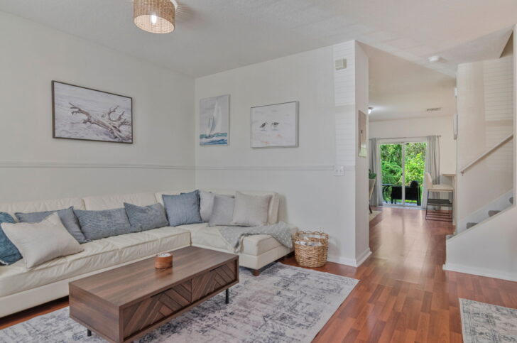 Amazing 3br-3ba home in desirable Meadow Pointe