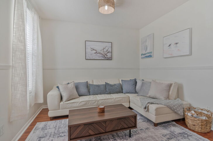 Amazing 3br-3ba home in desirable Meadow Pointe
